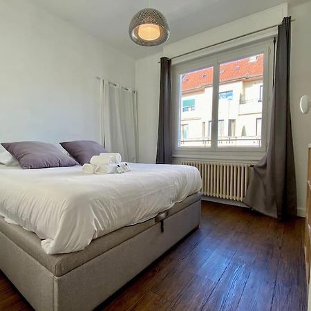Toit-Terrasse Traversant Plein Centre 100M Du Lac Apartment Annecy Luaran gambar