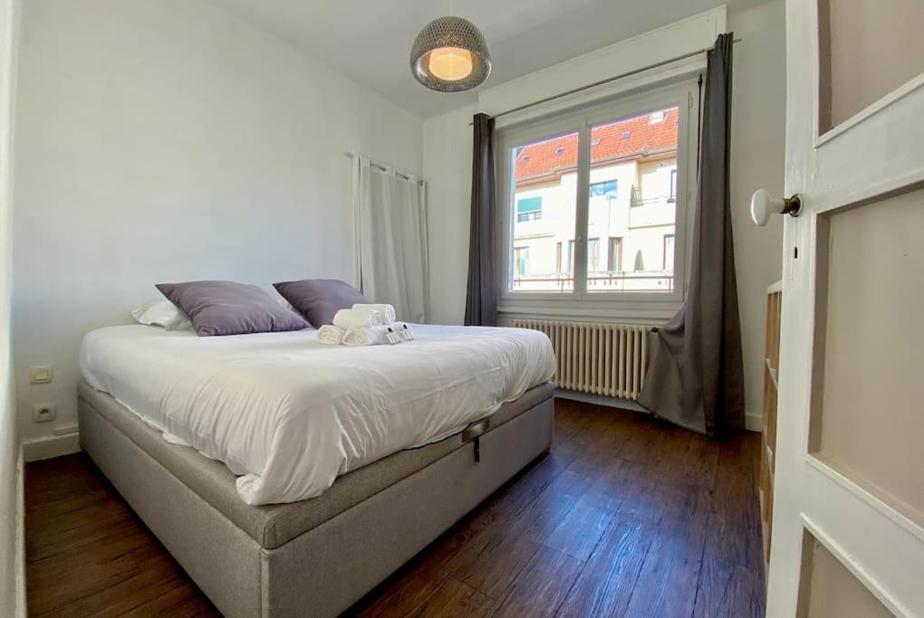 Toit-Terrasse Traversant Plein Centre 100M Du Lac Apartment Annecy Luaran gambar