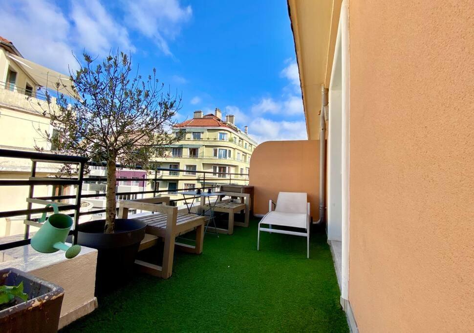 Toit-Terrasse Traversant Plein Centre 100M Du Lac Apartment Annecy Luaran gambar