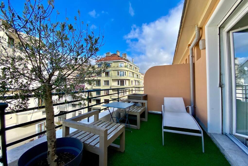 Toit-Terrasse Traversant Plein Centre 100M Du Lac Apartment Annecy Luaran gambar
